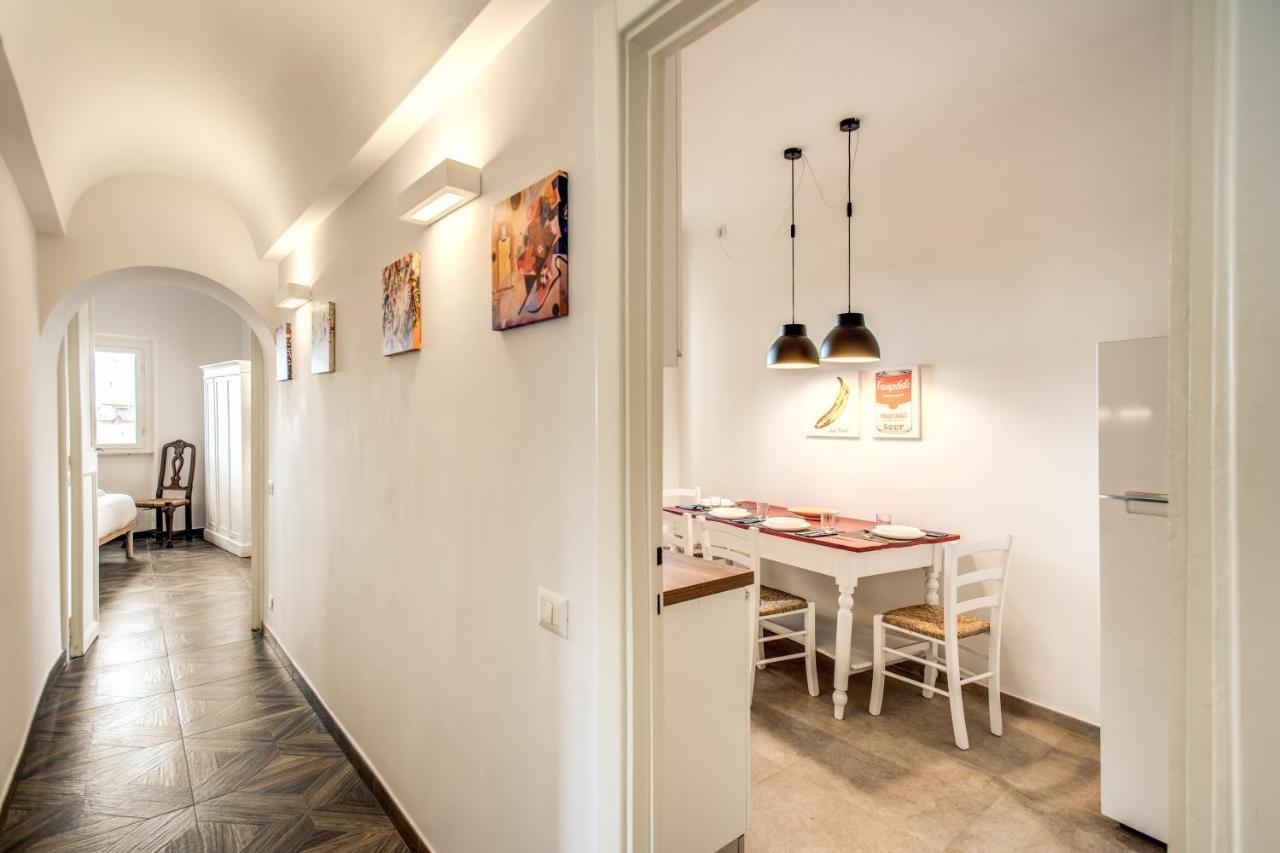 로마 Cavour Attic With Terrace 아파트 외부 사진